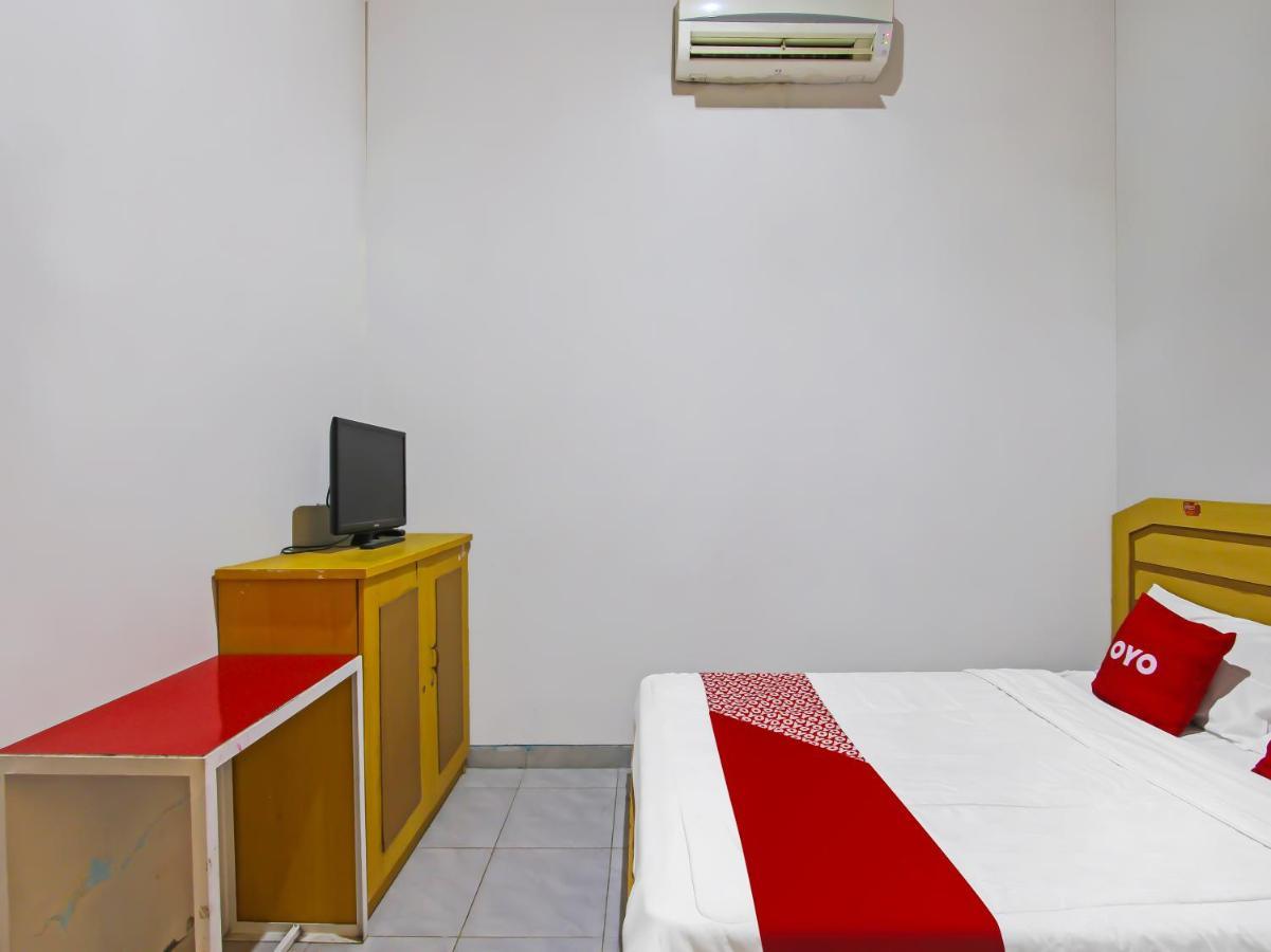 Oyo 3060 Al Fatih Guest House Syariah Tegal  Buitenkant foto